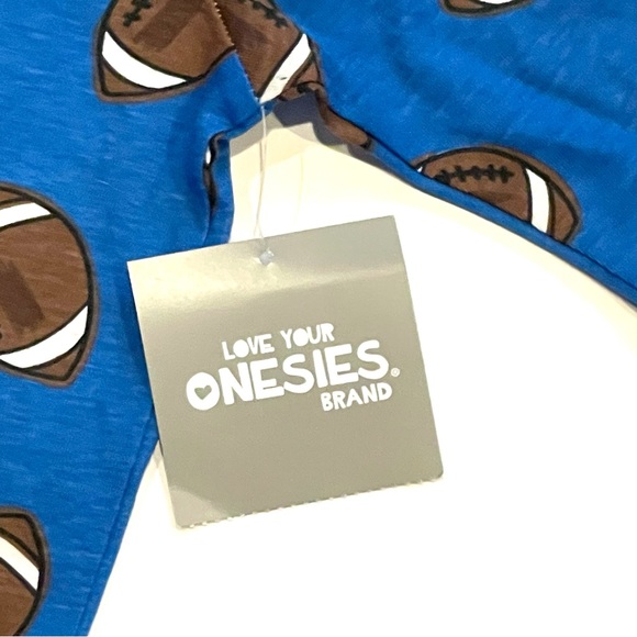 GERBER Onesie Baby Bodysuit Footballs SIZE NEWBORN 3-6M Blue Sleep & Play NWT - Picture 4 of 10